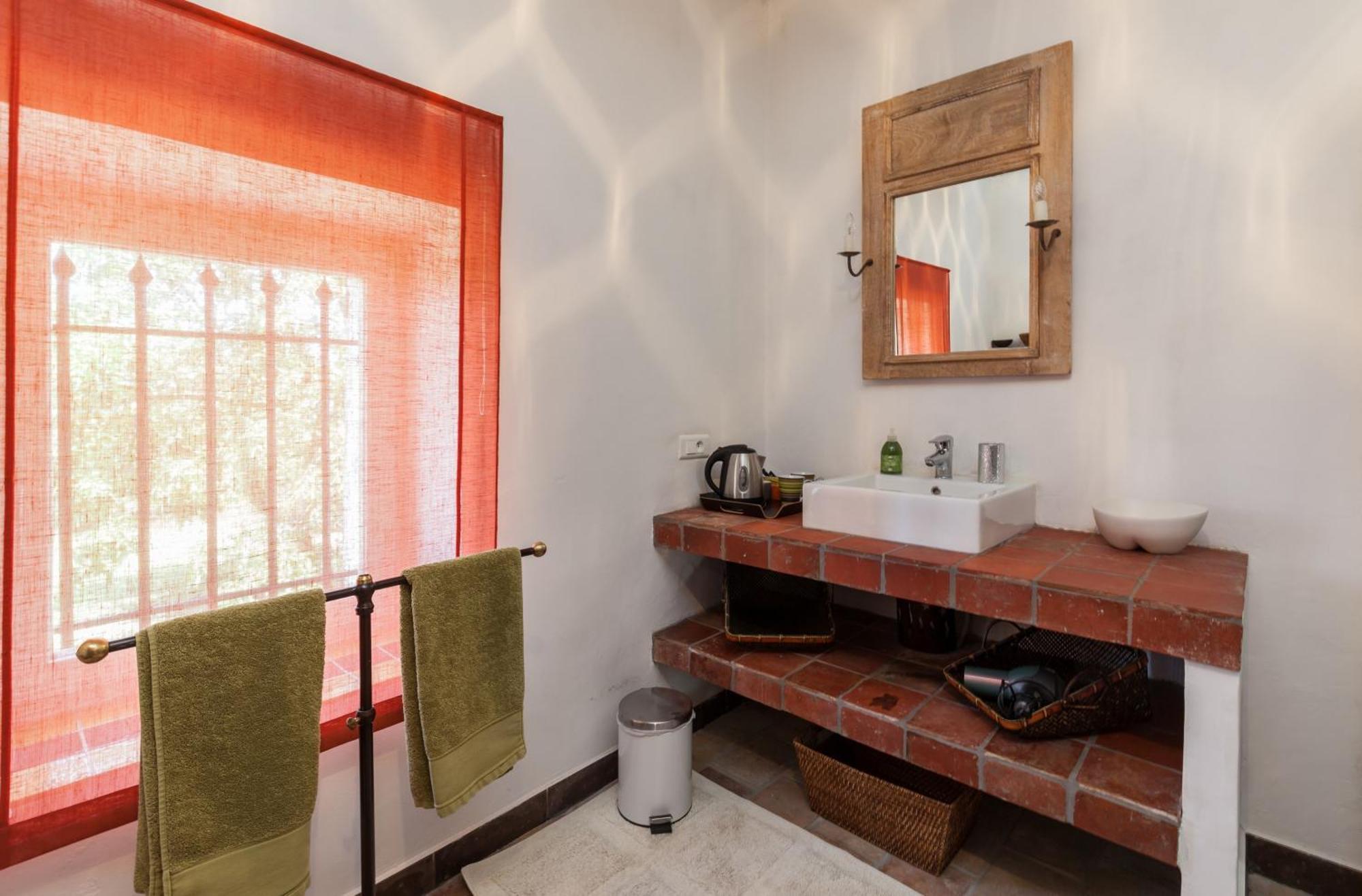 Bed and Breakfast La Louviere Des Bruyeres Robion en Luberon Habitación foto